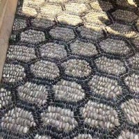 （面议）优质供应 鹅卵石工程铺路 石子河滩 石园林景观 售后完善  1吨